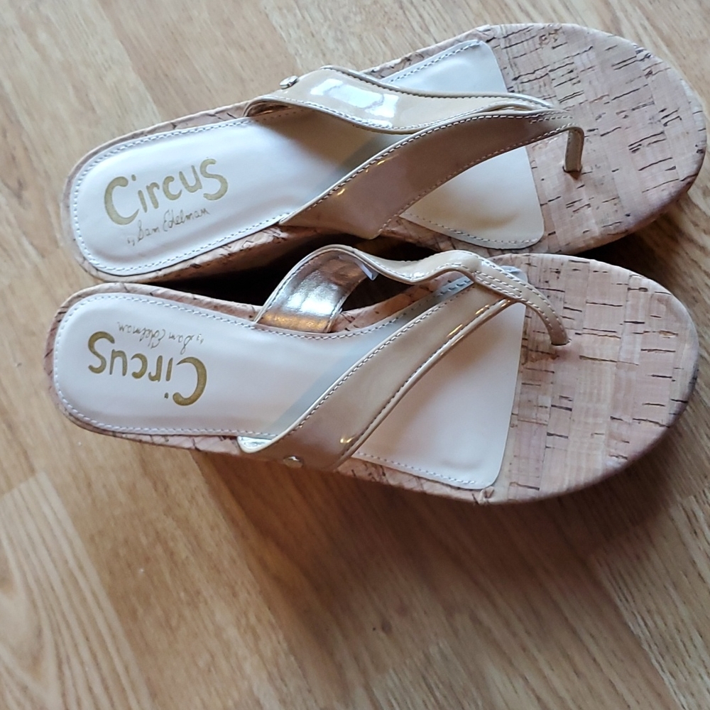 Circus by Sam Edelman platform